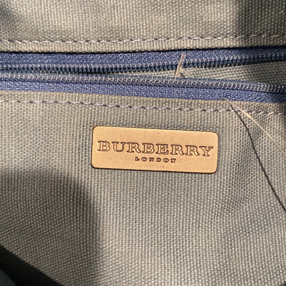 Rare Burberry Tote/Sholder Bag - Picture 5 of 10